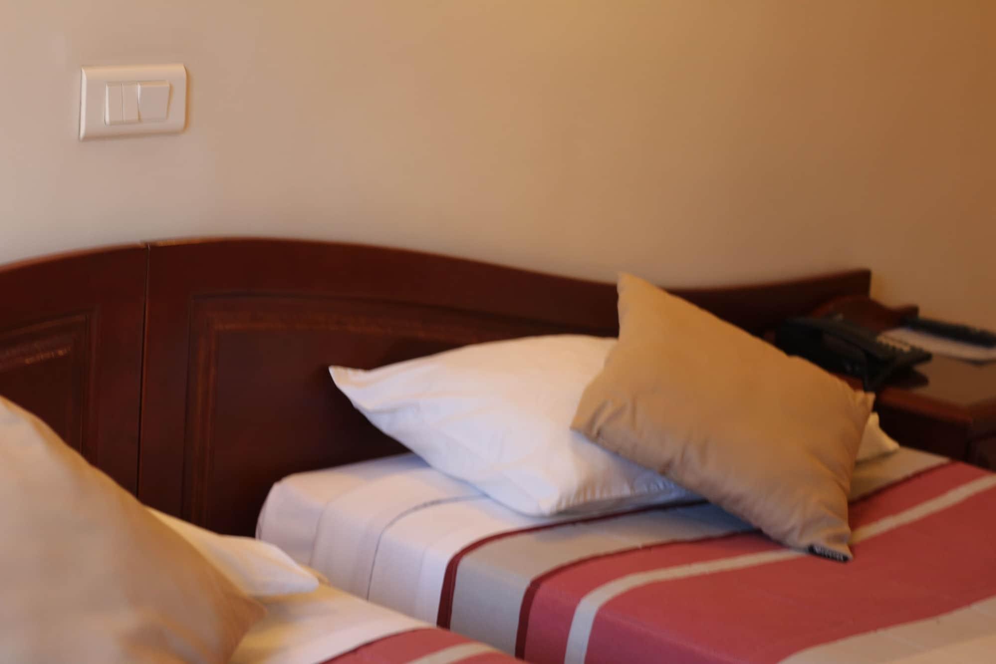 Cosmotel Hotel Parijs